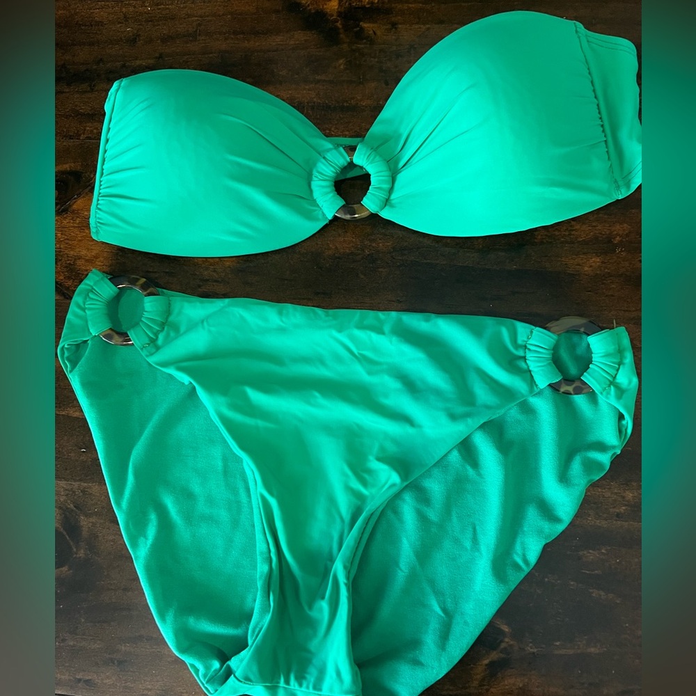 Kelly Green Gianni Bini bikini
